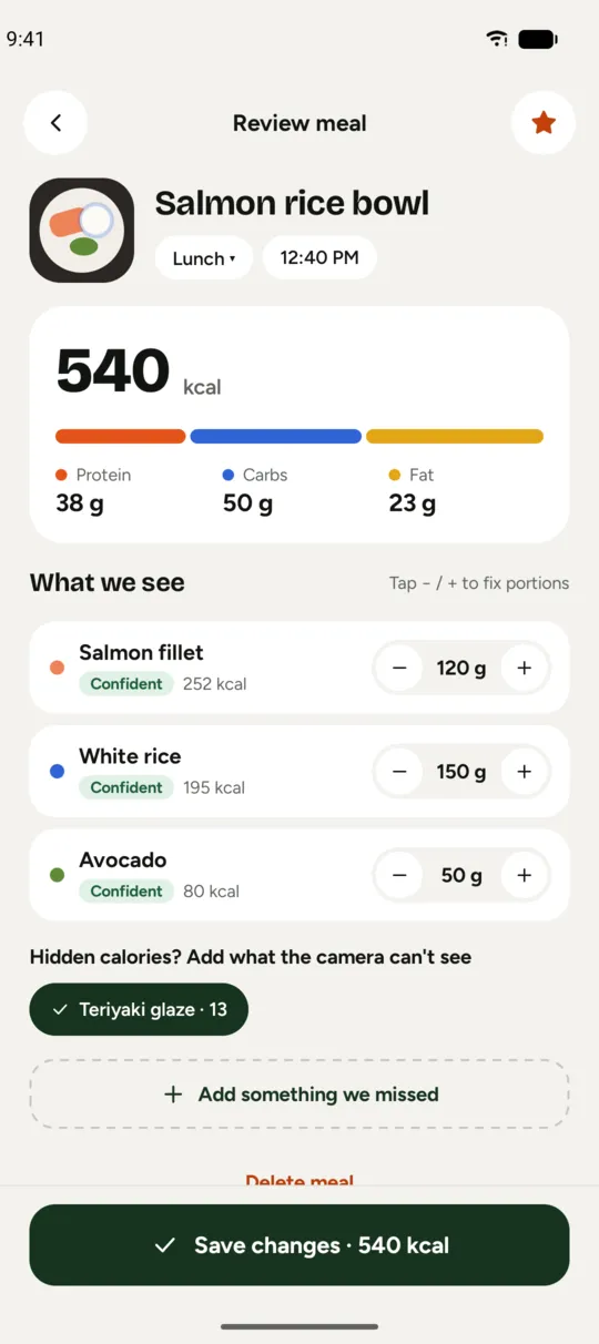 Photo review screen listing each food with its portion and calories.